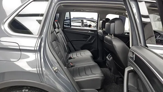 Volkswagen 2 2.0 TDI 2022 12