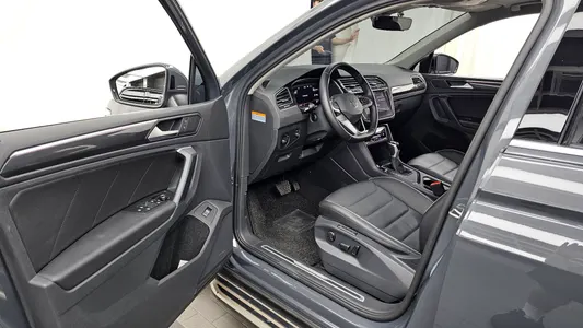 Volkswagen 2 2.0 TDI 2022 10