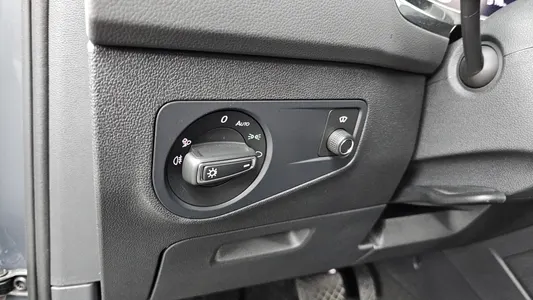 Volkswagen 2 2.0 TDI 2022 28