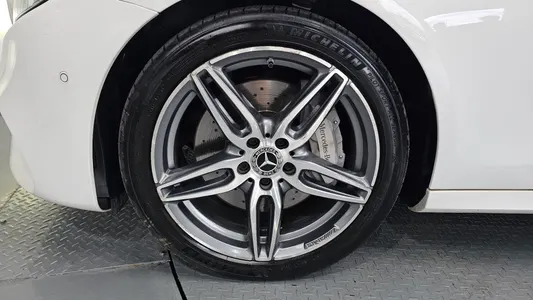 Mercedes-Benz E-Class W213 E300 4MATIC AMG Line 2019 5