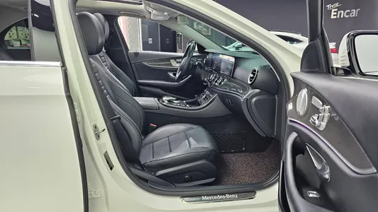 Mercedes-Benz E-Class W213 E300 4MATIC AMG Line 2019 11