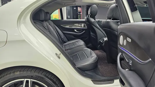 Mercedes-Benz E-Class W213 E300 4MATIC AMG Line 2019 12