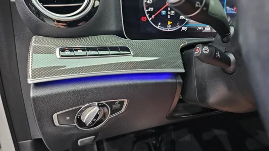 Mercedes-Benz E-Class W213 E300 4MATIC AMG Line 2019 17