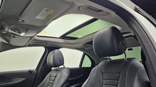 Mercedes-Benz E-Class W213 E300 4MATIC AMG Line 2019 19