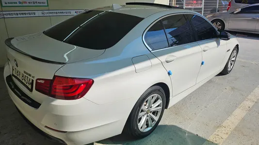BMW 5 Series (F10) 520d 2013 6