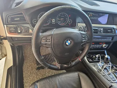 BMW 5 Series (F10) 520d 2013 11