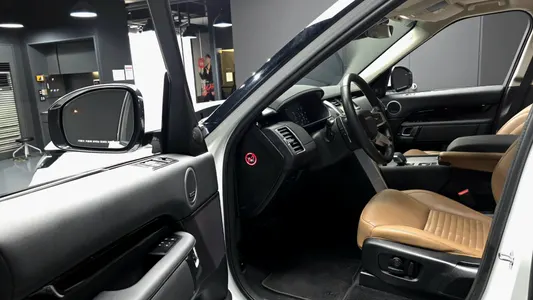 Land Rover 5 D300 HSE 2021 11