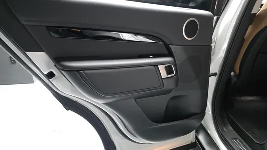 Land Rover 5 D300 HSE 2021 25