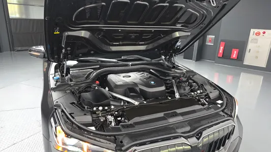 BMW 5 Series (G60) 520i M 2025 6
