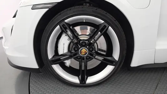 Porsche 타이칸 4S 2023 5