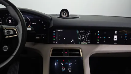 Porsche 타이칸 4S 2023 14