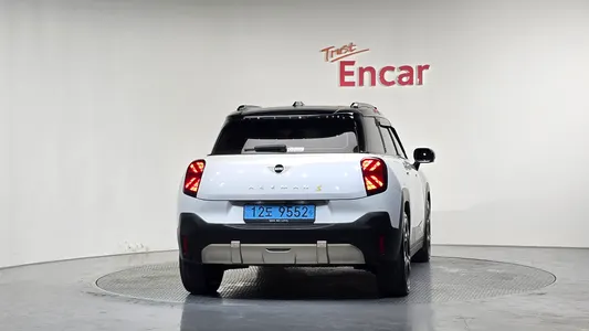 MINI 1 SE 2025 4