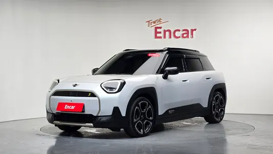 MINI 1 SE 2025