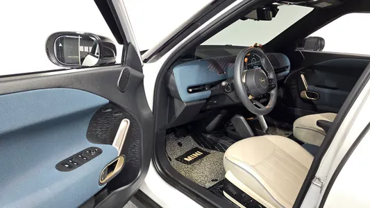 MINI 1 SE 2025 10