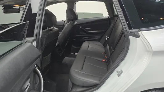 BMW 3 Series GT (F34) GT 320d 2018 26