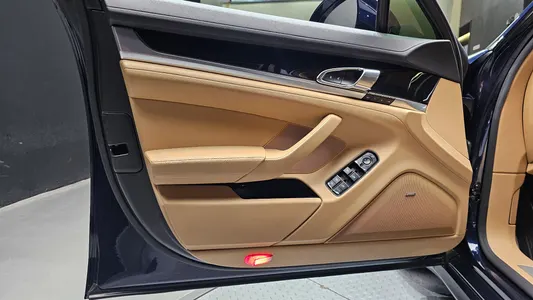 Porsche 파나메라 3.6 AWD 2016 24