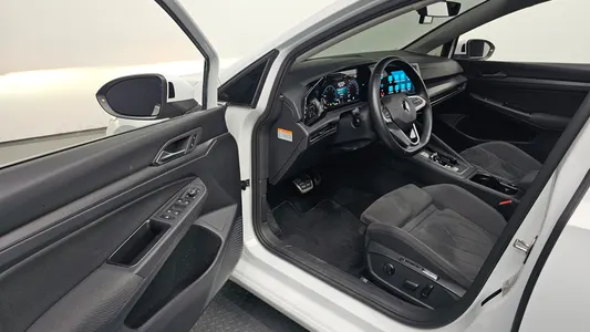 Volkswagen 8 2.0 TDI 2022 10