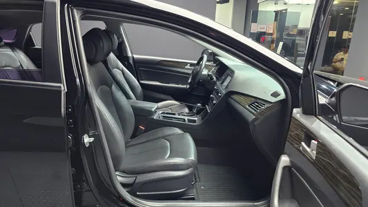 Hyundai LF 2.0 2016 11