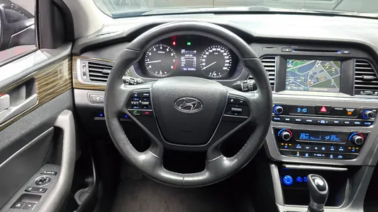 Hyundai LF 2.0 2016 13