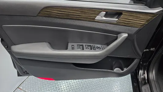 Hyundai LF 2.0 2016 24