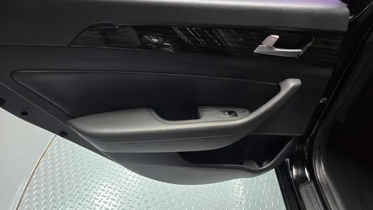 Hyundai LF 2.0 2016 25