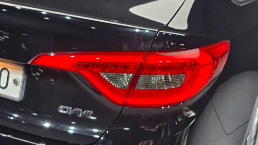 Hyundai LF 2.0 2016 23