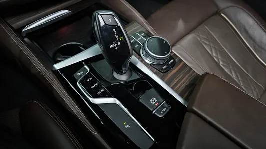 BMW 5 Series (G30) 520d 2018 9