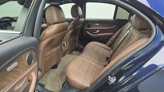 Mercedes-Benz E-Class W213 E250 2022 11