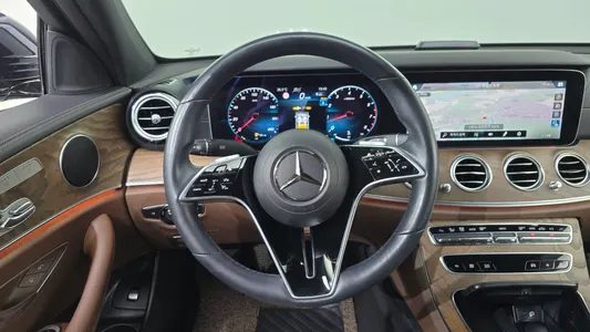 Mercedes-Benz E-Class W213 E250 2022 13