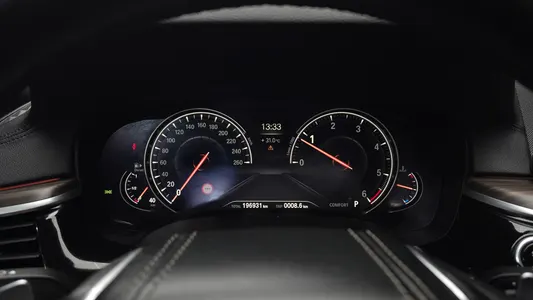 BMW 5 Series (G30) 520d M 2017 8