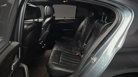 BMW 5 Series (G30) 520d M 2017 12