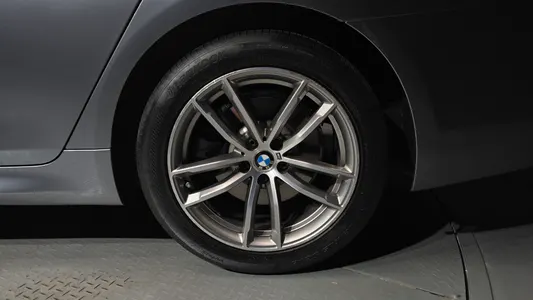 BMW 5 Series (G30) 520d M 2017 21