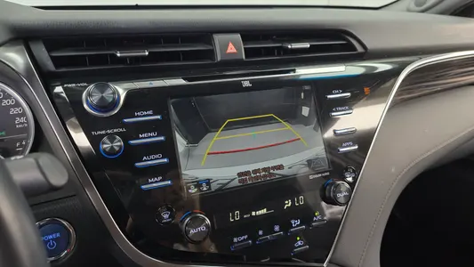 Toyota (XV70) 2.5 XLE 2018 15