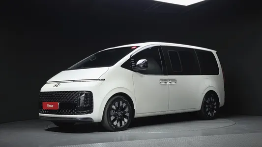 Hyundai Staria 9 2024
