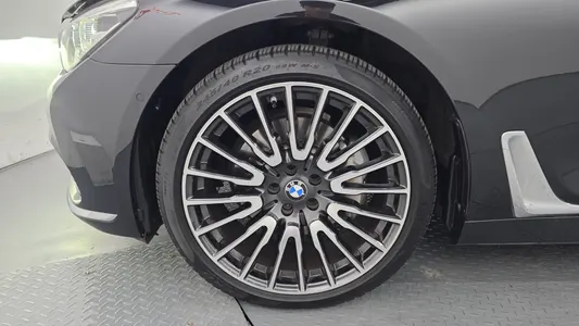 BMW 7 Series (G11) 730Ld xDrive 2016 5