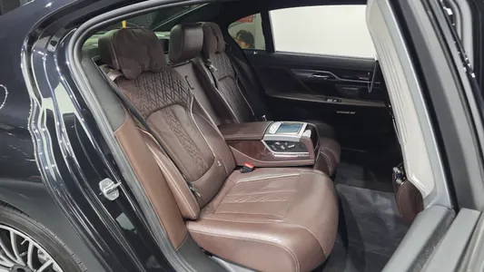 BMW 7 Series (G11) 730Ld xDrive 2016 26