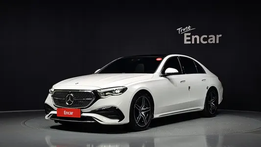 Mercedes-Benz E-Class W214 E300 4MATIC AMG Line 2026