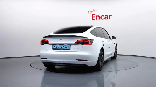 Tesla 3 AWD 2021 4