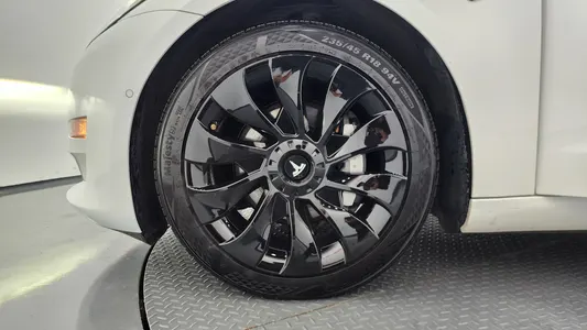Tesla 3 AWD 2021 5