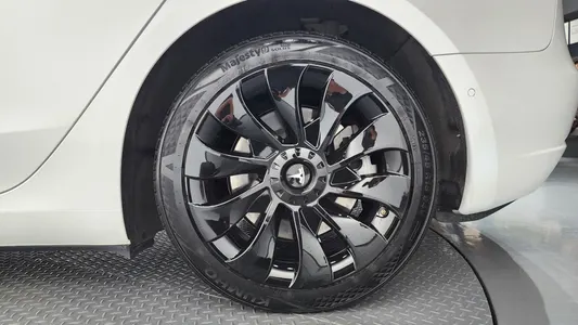 Tesla 3 AWD 2021 21