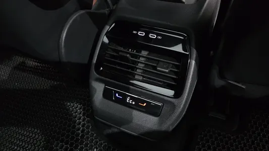 Volkswagen ID.4 2023 29