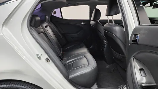 Kia K5 500h 2013 12