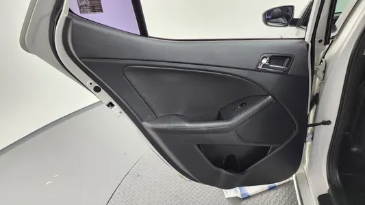 Kia K5 500h 2013 25