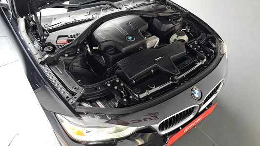 BMW 3 Series (F30) 320i 2014 6