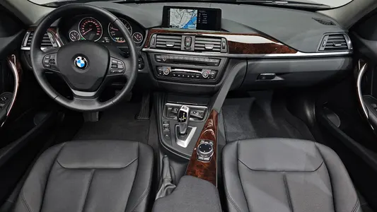 BMW 3 Series (F30) 320i 2014 7