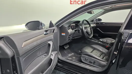 Volkswagen 아테온 2.0 TDI 2019 9