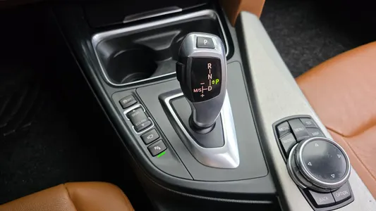 BMW 3 Series (F30) 320d 2014 9