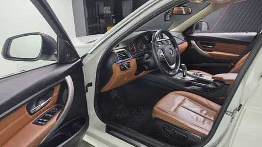 BMW 3 Series (F30) 320d 2014 10