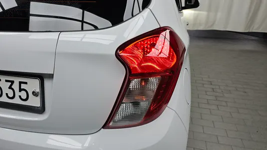 Chevrolet Spark LT 2019 23