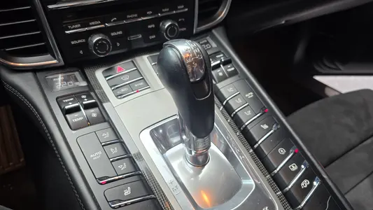 Porsche 파나메라 4.8 GTS 2014 9